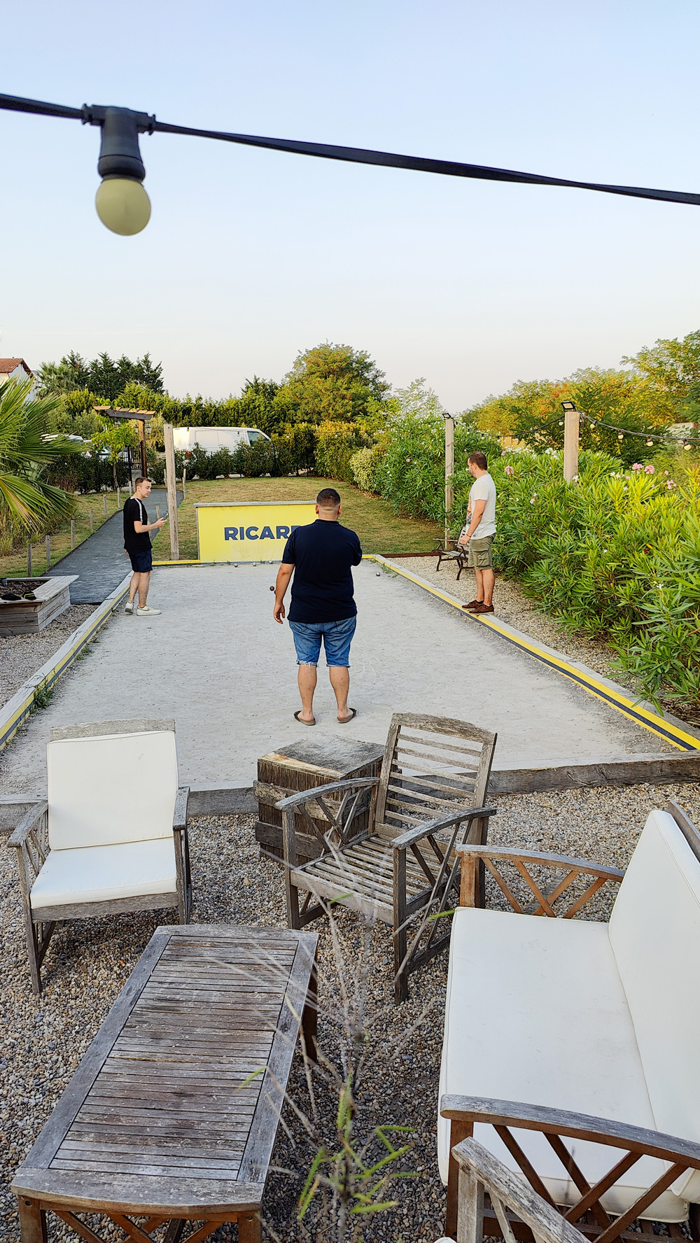 Le boulodrome pour une partie de pétanque entre amis